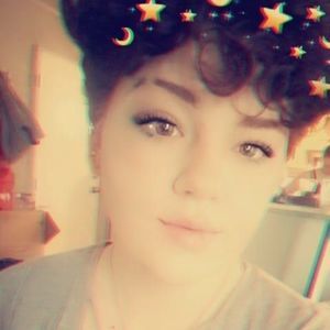 Meet your Posher, Cora